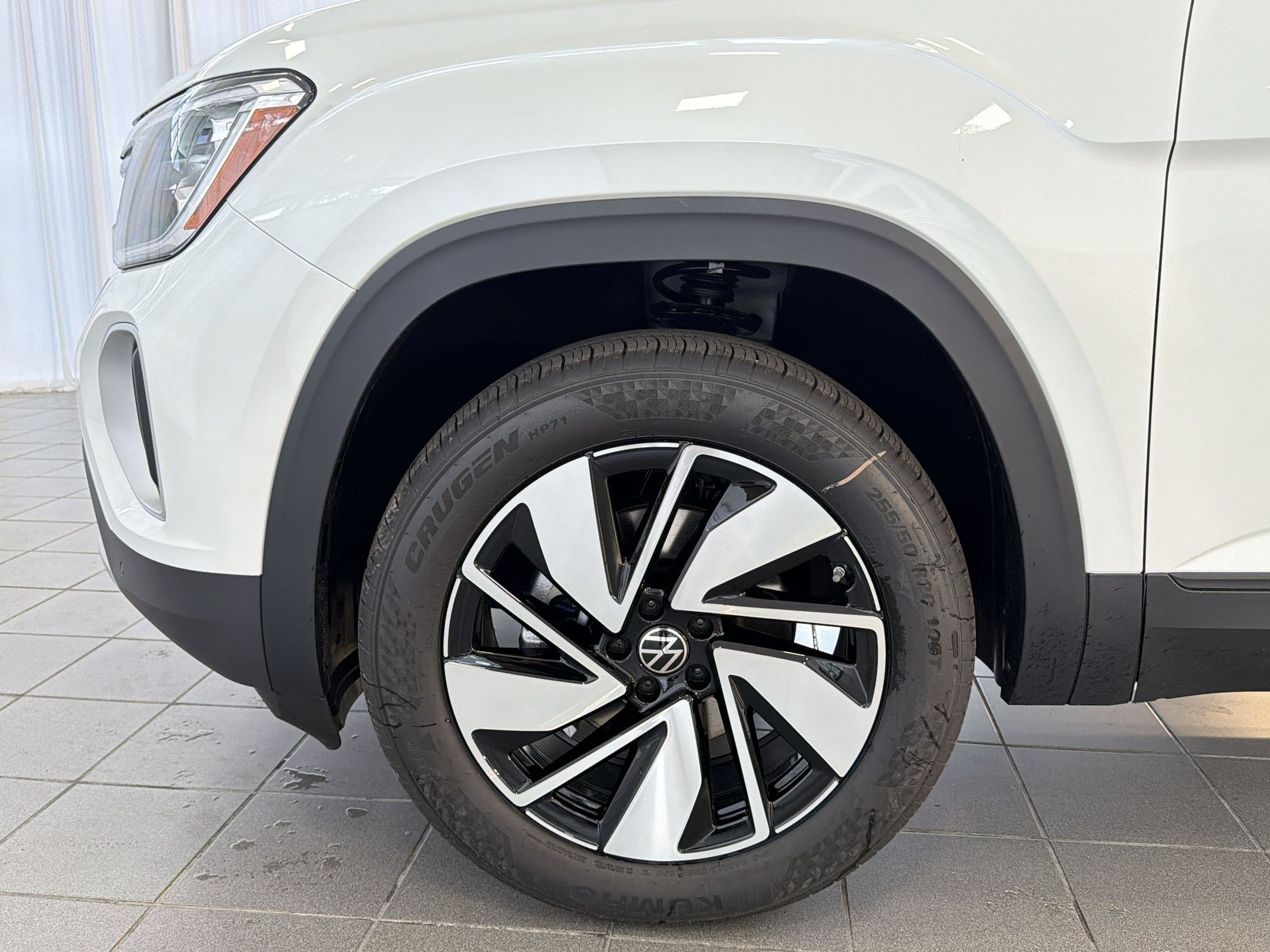 New 2026 Volkswagen Atlas SE FWD image 12