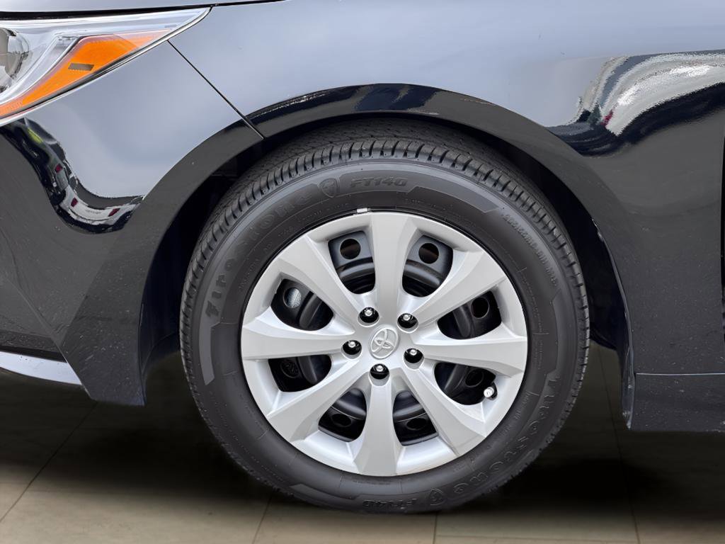 Used 2026 Toyota Corolla LE image 34