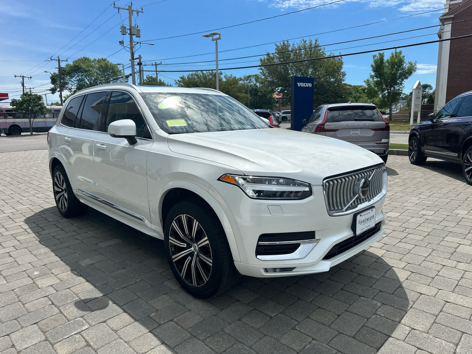 Used 2025 Volvo XC90 B5 Core w/ Protection Package Premier AWD/4WD image 48