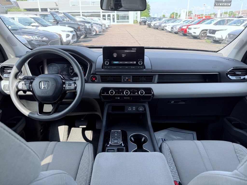 Used 2023 Honda Pilot LX image 26