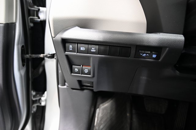 Used 2023 Toyota Sienna XLE w/ XLE Plus Package image 28