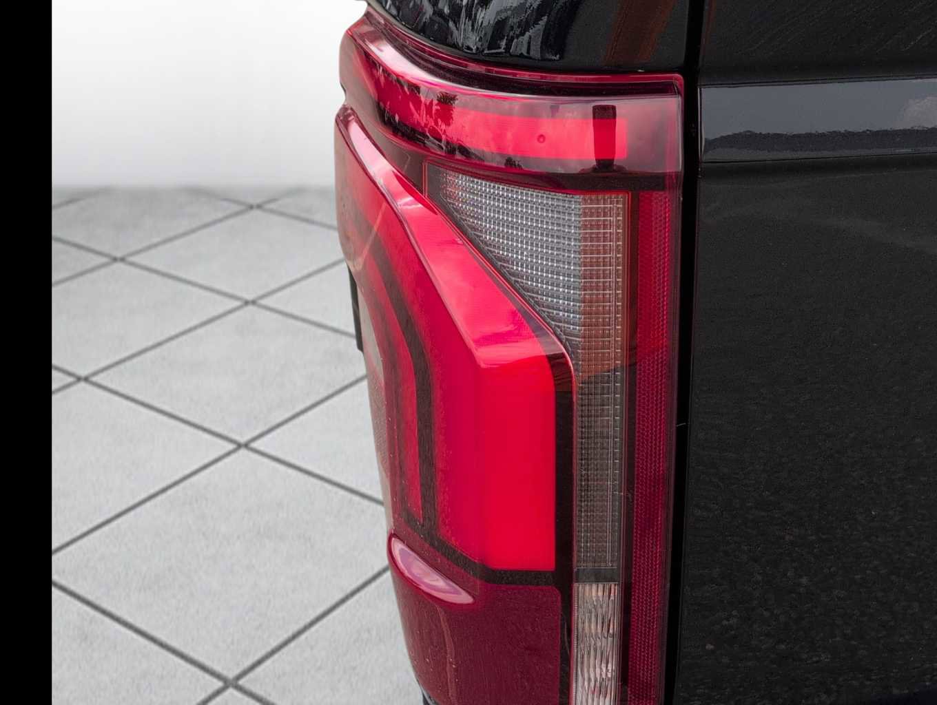 New 2025 Ford F150 Lariat w/ Equipment Group 501A Mid image 16