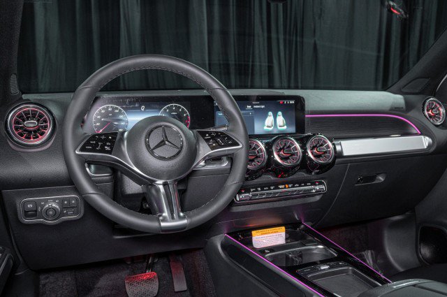 Certified 2026 Mercedes-Benz GLB 250 image 18