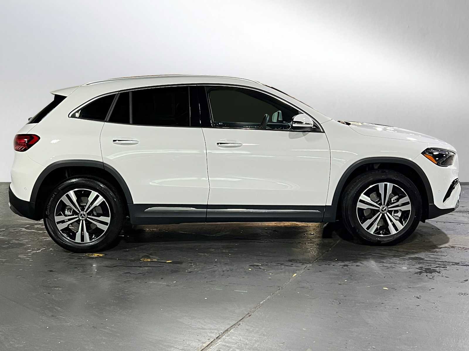 Used 2026 Mercedes-Benz GLA 250 4MATIC image 2