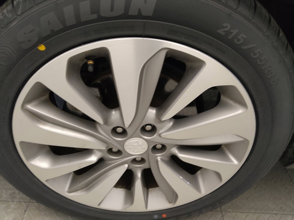 Used 2019 Buick Encore Preferred image 31