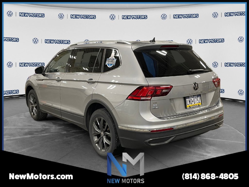 Used 2023 Volkswagen Tiguan SE w/ Panoramic Sunroof Package AWD/4WD image 3