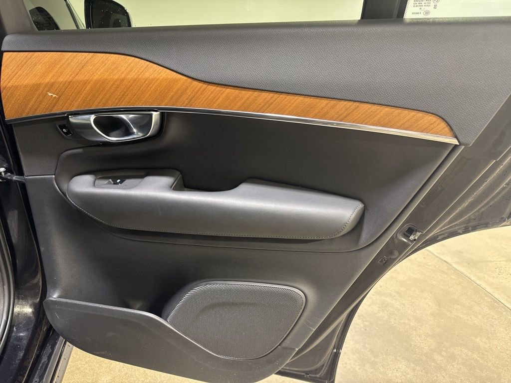 Used 2023 Volvo XC90 B5 Plus w/ Protection Package Premier image 23