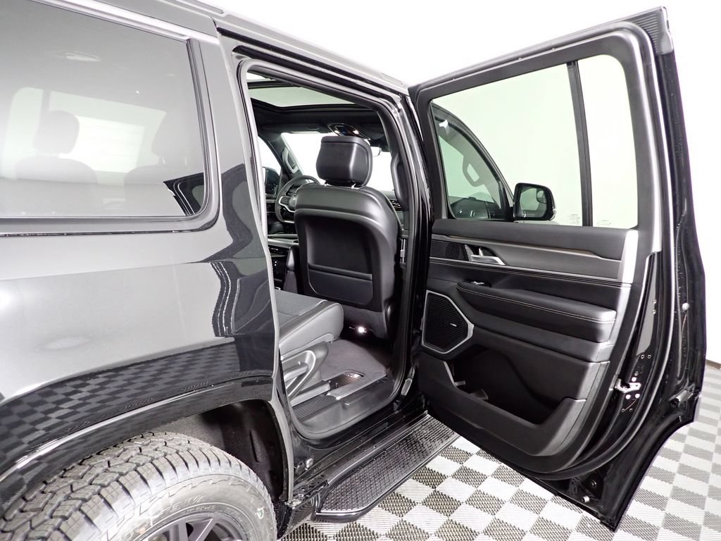 New 2026 Jeep Grand Wagoneer 4WD w/ Quick Order Packge 29V Upland image 39