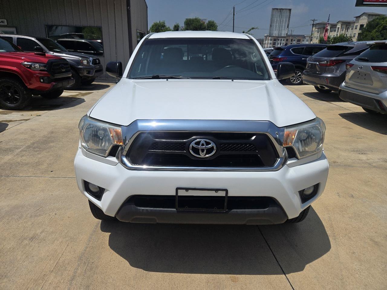 Used 2012 Toyota Tacoma PreRunner w/ SR5 Pkg RWD image 2