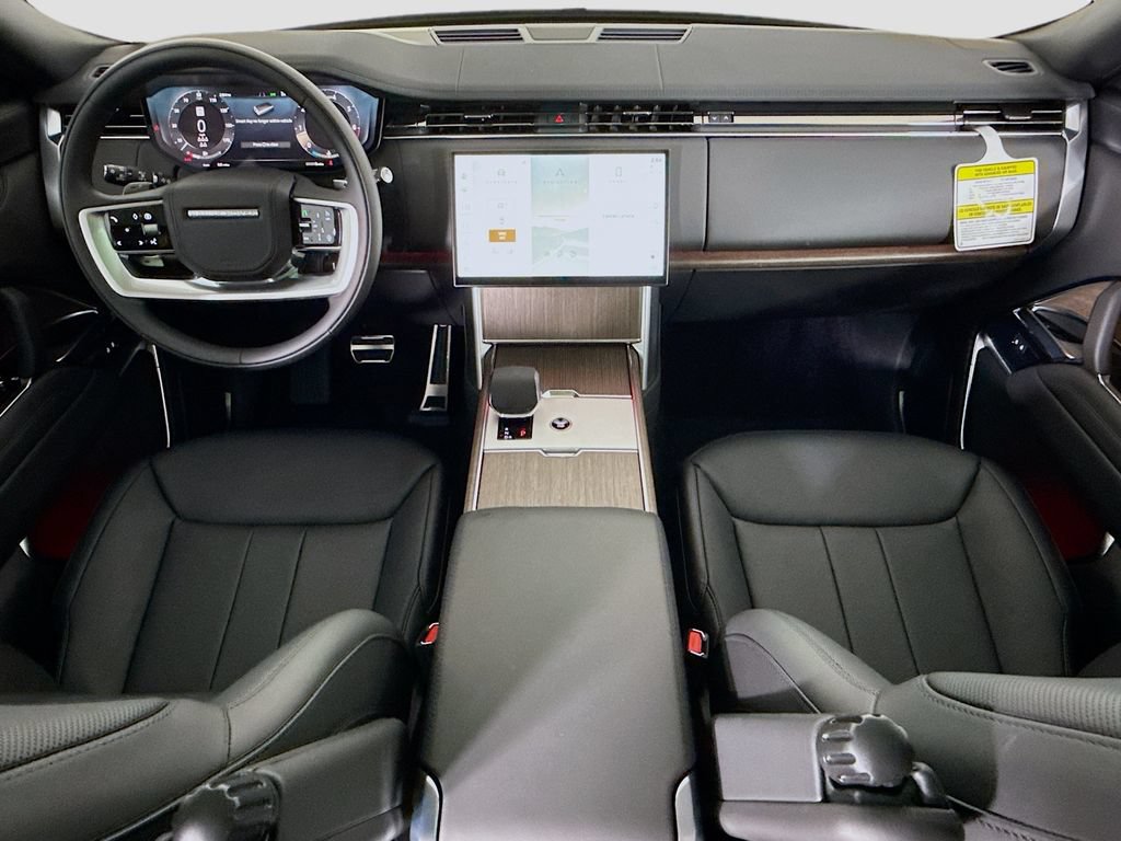 New 2026 Land Rover Range Rover Long Wheelbase SE AWD/4WD image 13