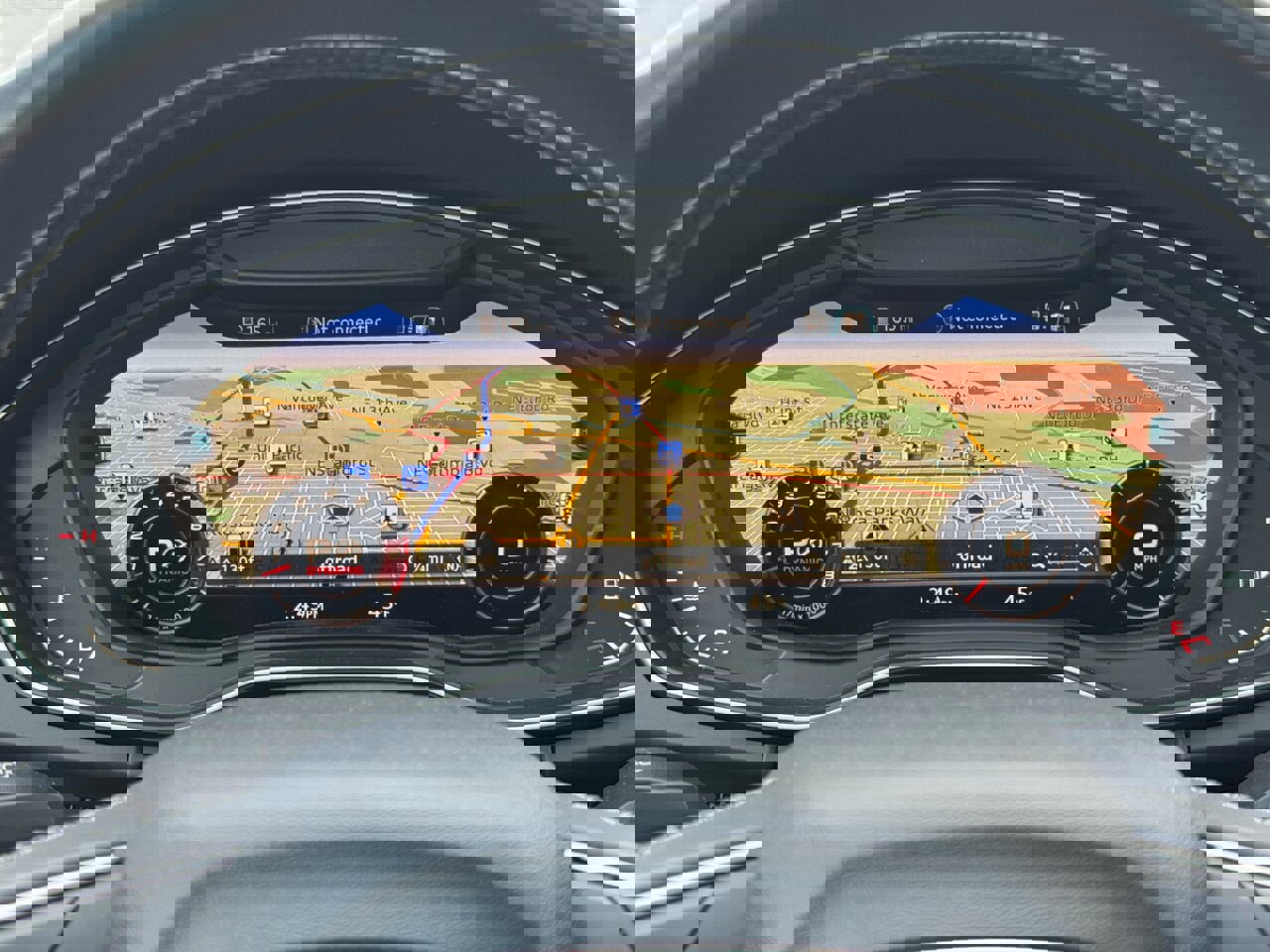 Used 2018 Audi SQ5 Premium Plus w/ Navigation Package image 23