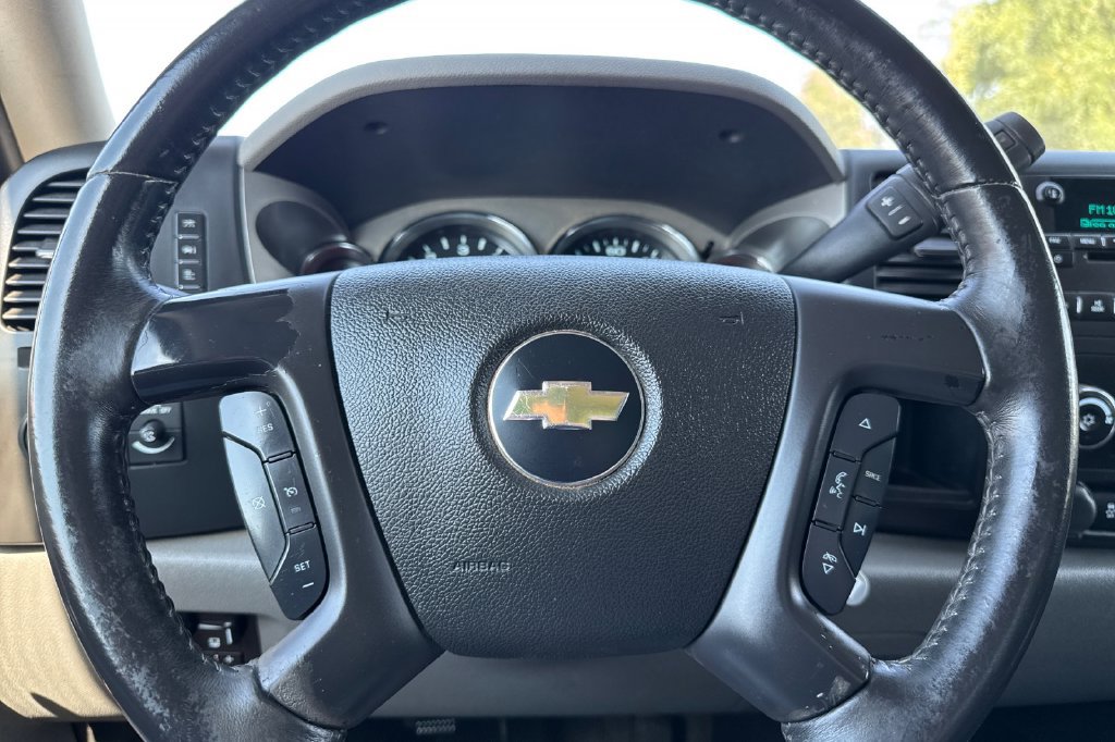 Used 2014 Chevrolet Silverado 2500 W/T AWD/4WD image 21
