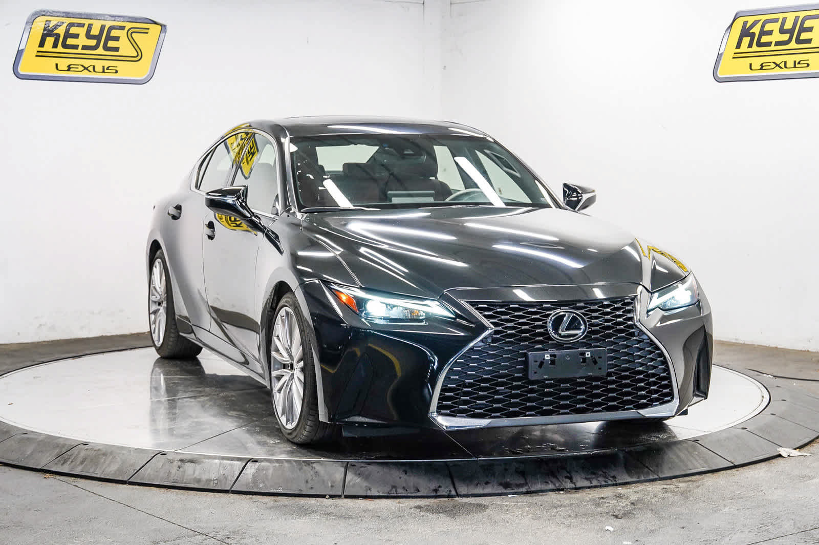 Used 2024 Lexus IS 300 w/ Premium Package RWD image 5