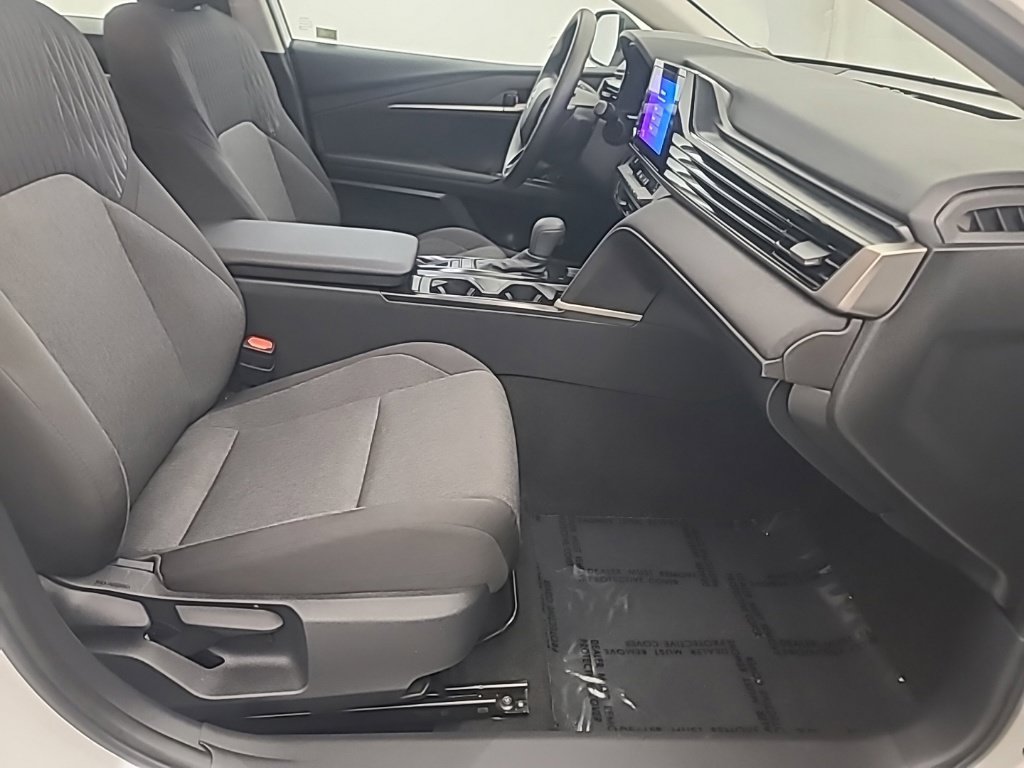Used 2026 Toyota Camry LE FWD image 16