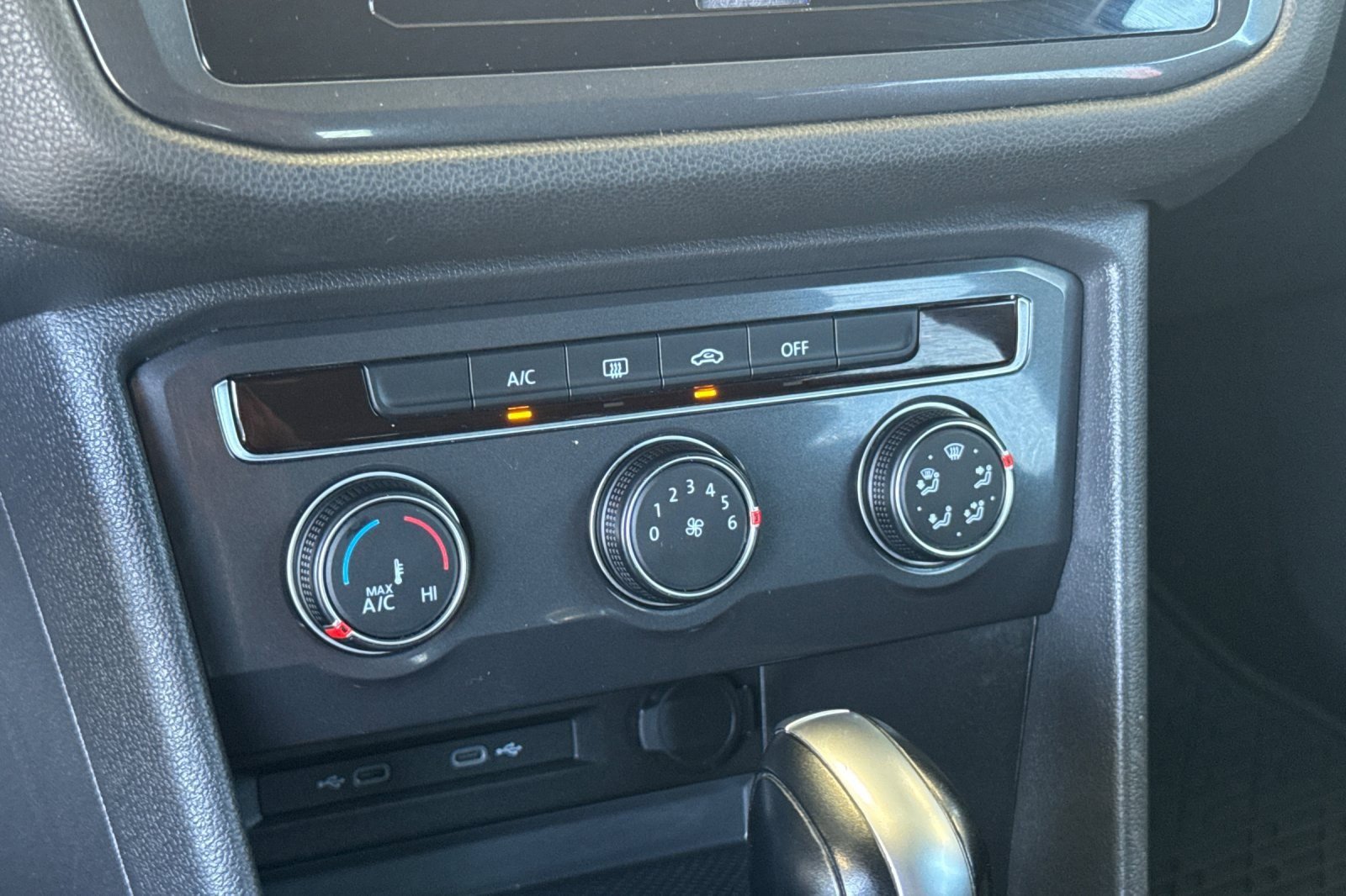 Used 2021 Volkswagen Tiguan S image 20