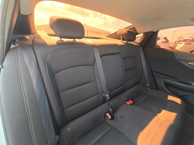 Used 2018 Chevrolet Malibu LT FWD image 16