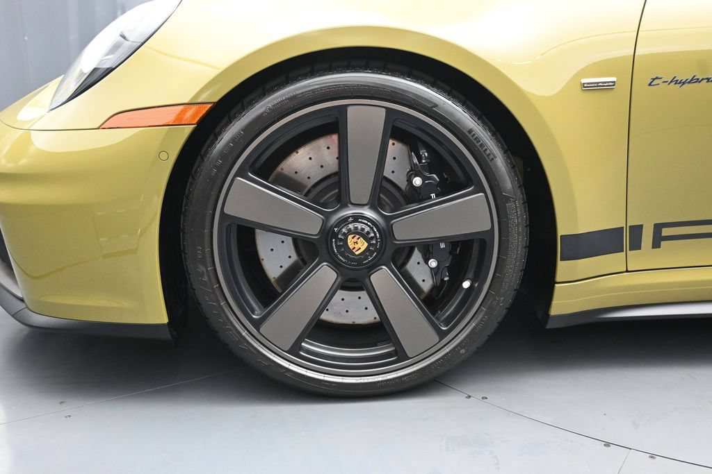 Certified 2026 Porsche 911 GTS RWD image 14