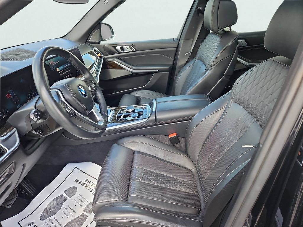 Used 2025 BMW X5 xDrive50e AWD/4WD image 37