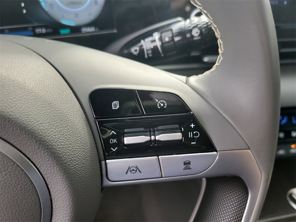 Used 2022 Hyundai Elantra SEL w/ Convenience + Premium Package image 28