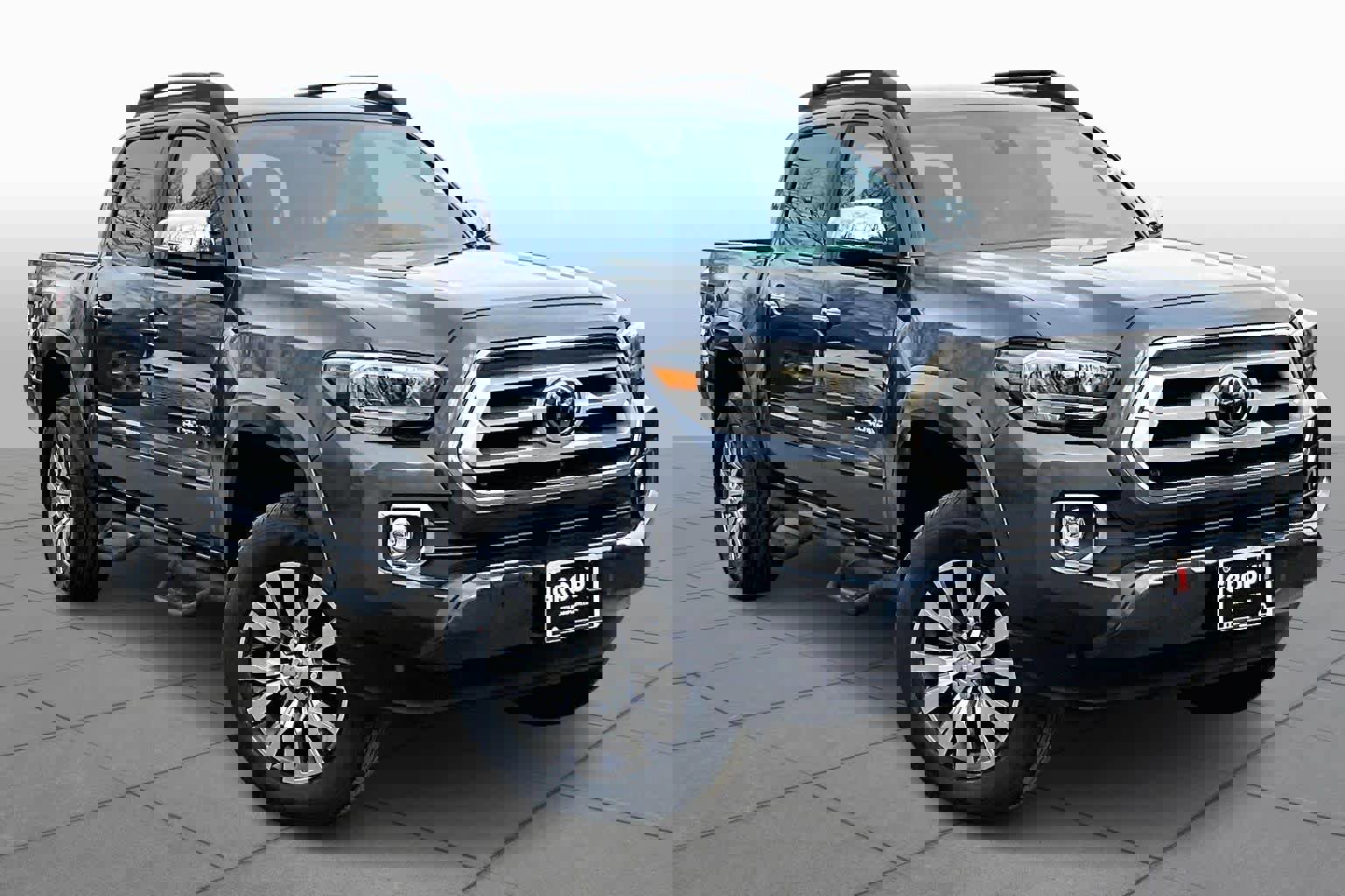 Used 2023 Toyota Tacoma Limited image 3