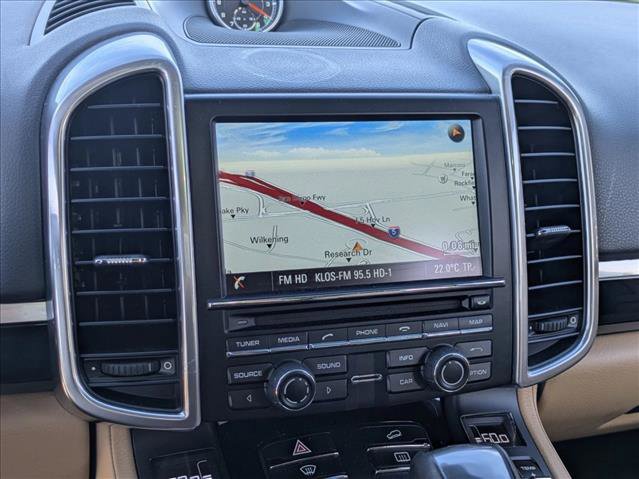 Used 2016 Porsche Cayenne image 18