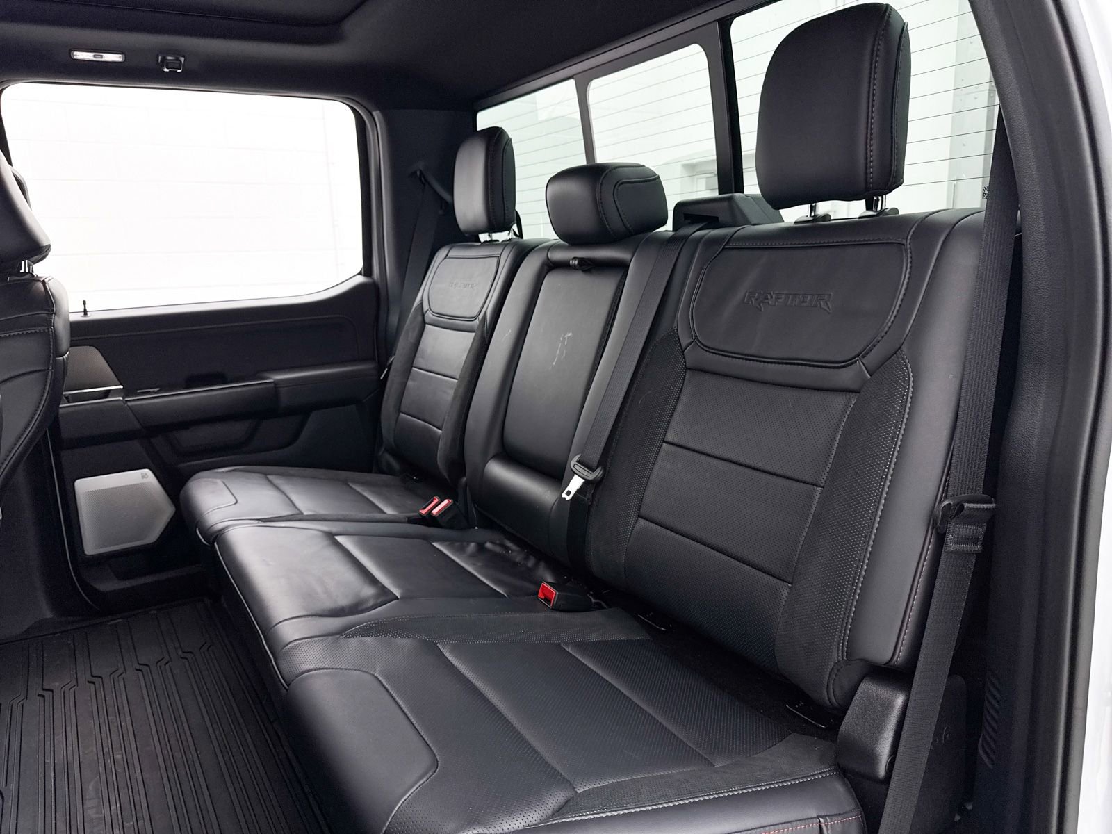 Used 2025 Ford F150 Raptor image 31