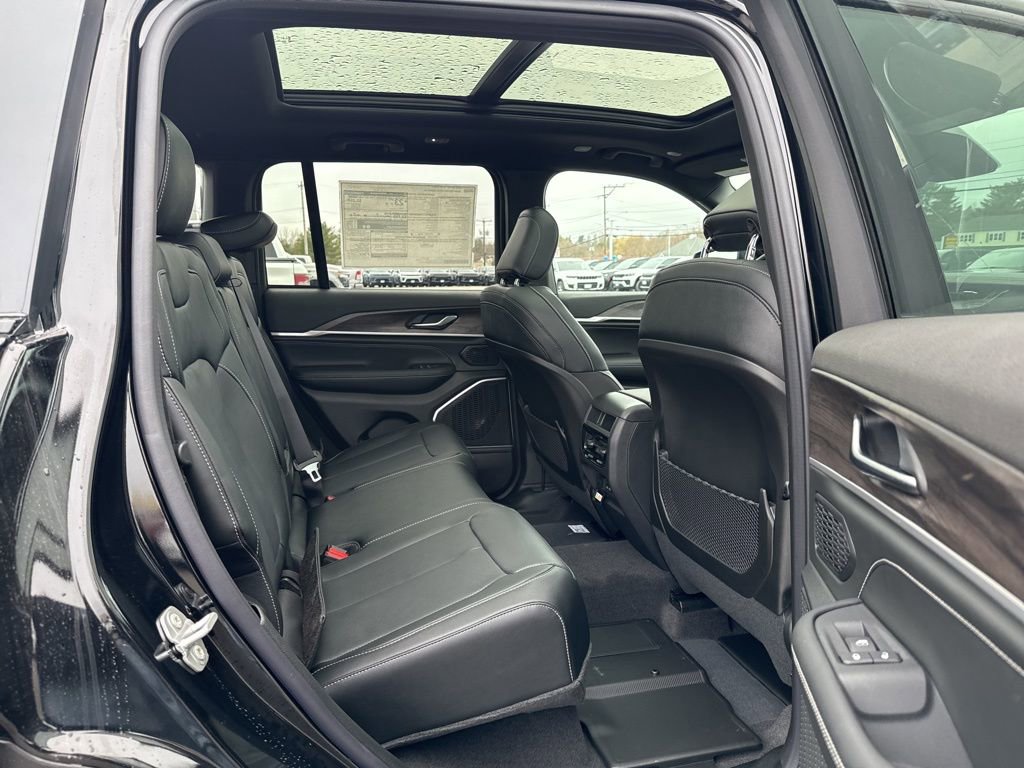 New 2026 Jeep Grand Cherokee Limited image 30