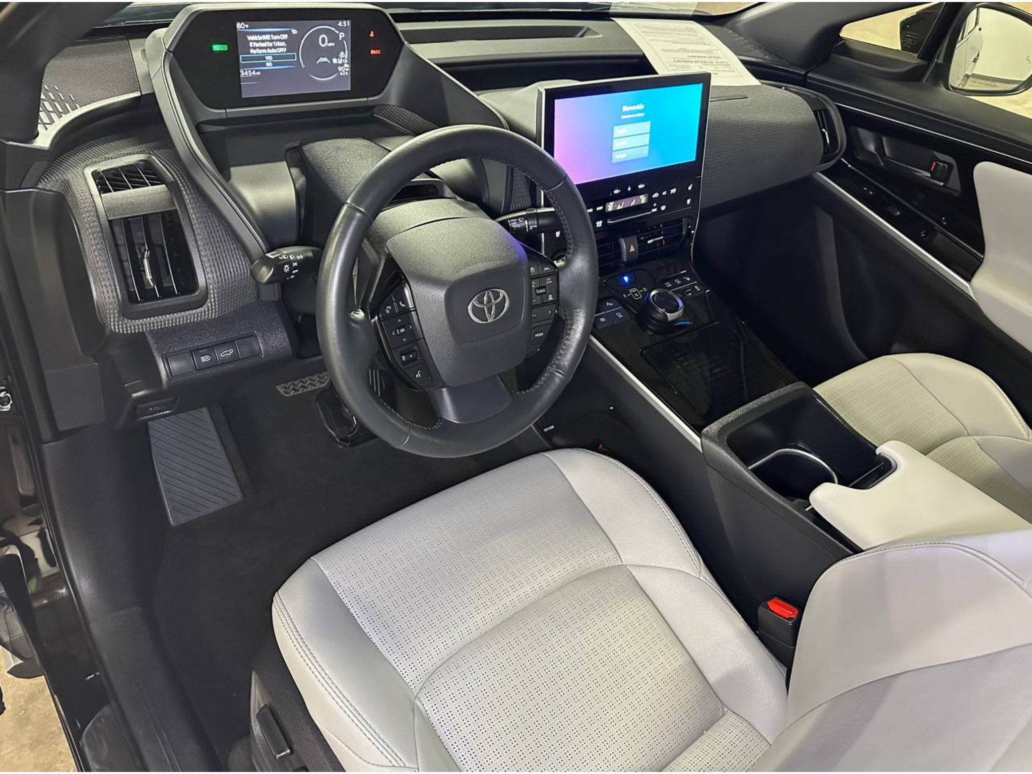 Used 2025 Toyota bZ4X AWD image 19