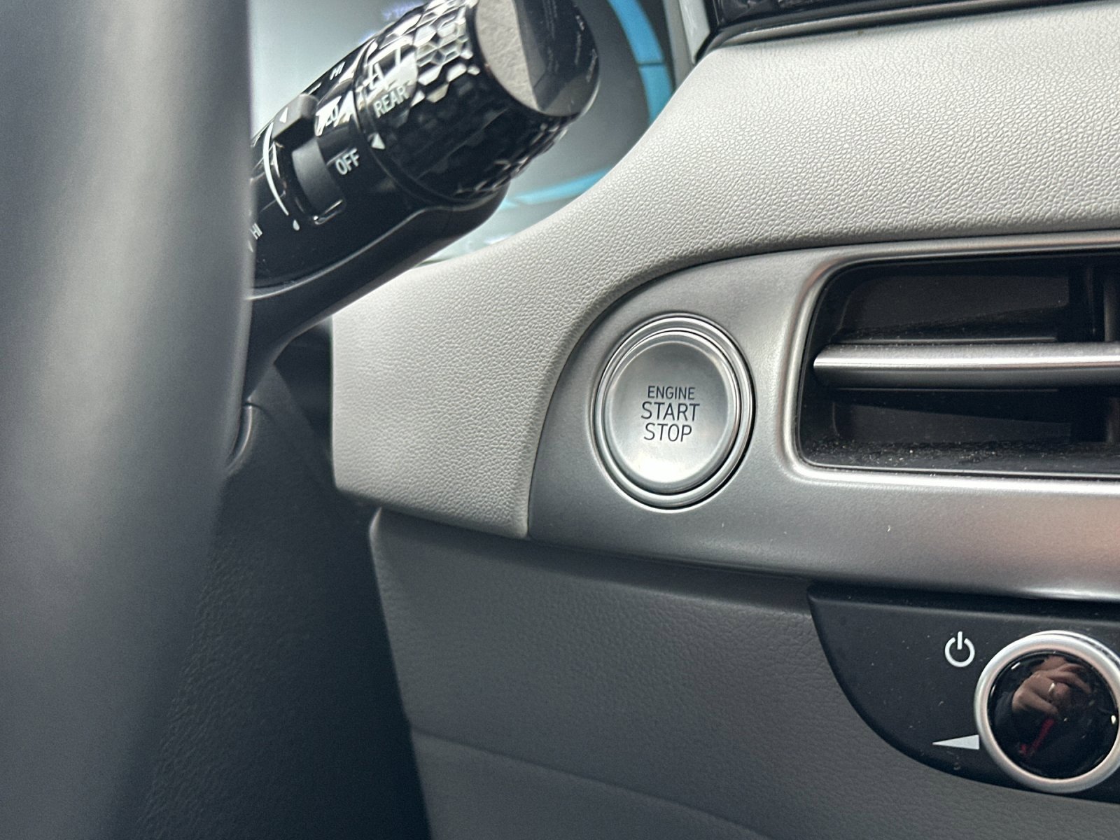 Used 2024 Hyundai Palisade SEL image 24