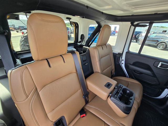 Used 2023 Jeep Wrangler Unlimited Rubicon w/ Safety Group AWD/4WD image 18