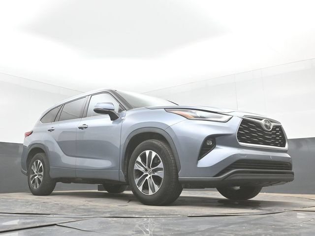 Used 2021 Toyota Highlander XLE FWD image 43