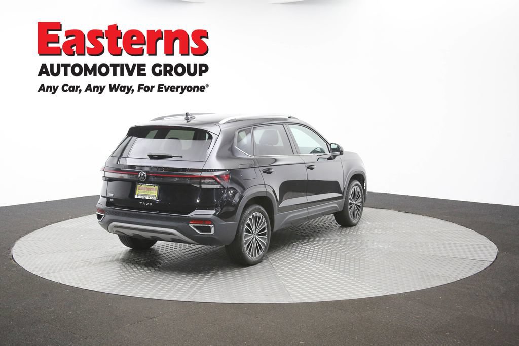 Used 2025 Volkswagen Taos SE FWD image 36