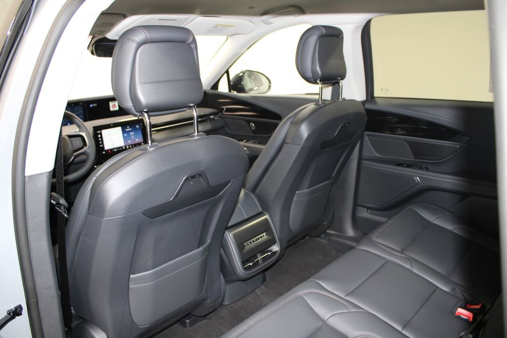 New 2026 Lincoln Nautilus Premier image 26