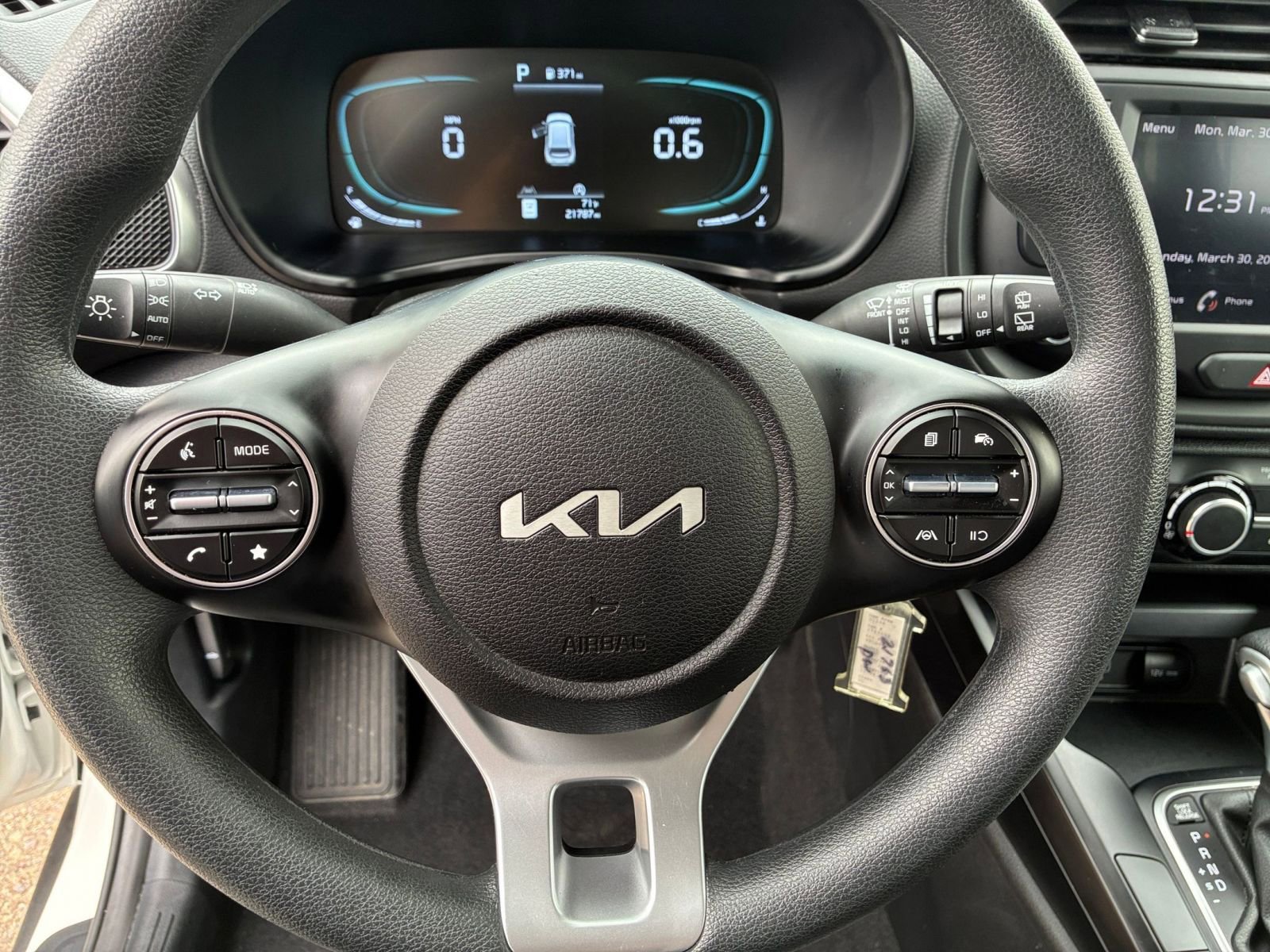 Used 2025 Kia Soul LX w/ LX Technology Package image 25