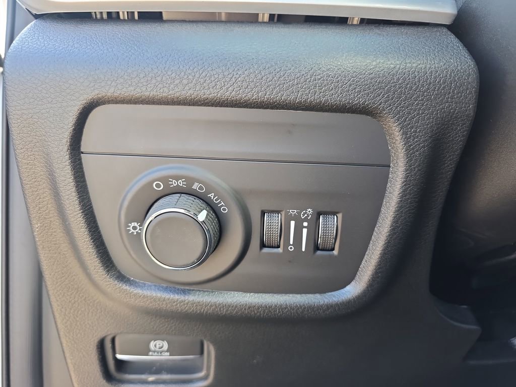 New 2026 Jeep Grand Cherokee Laredo X image 25