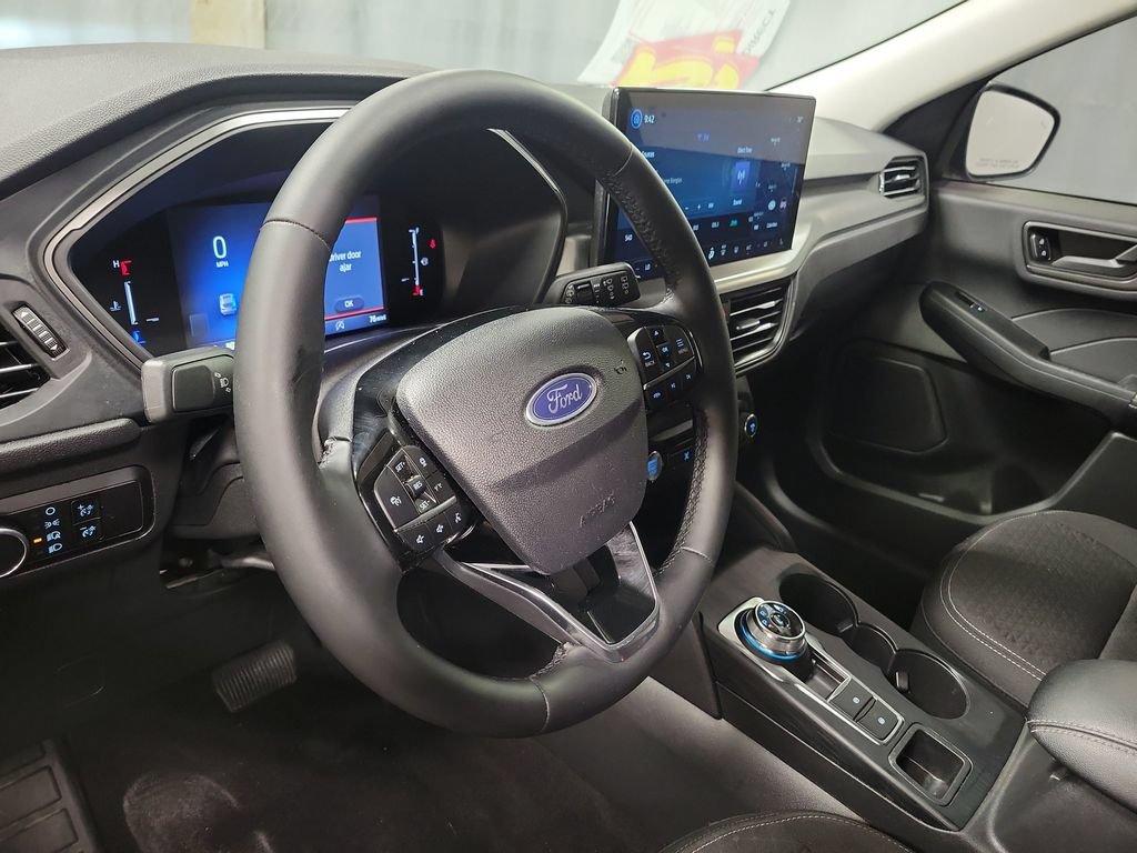 Used 2025 Ford Escape Active w/ Tech Pack #1 FWD image 17