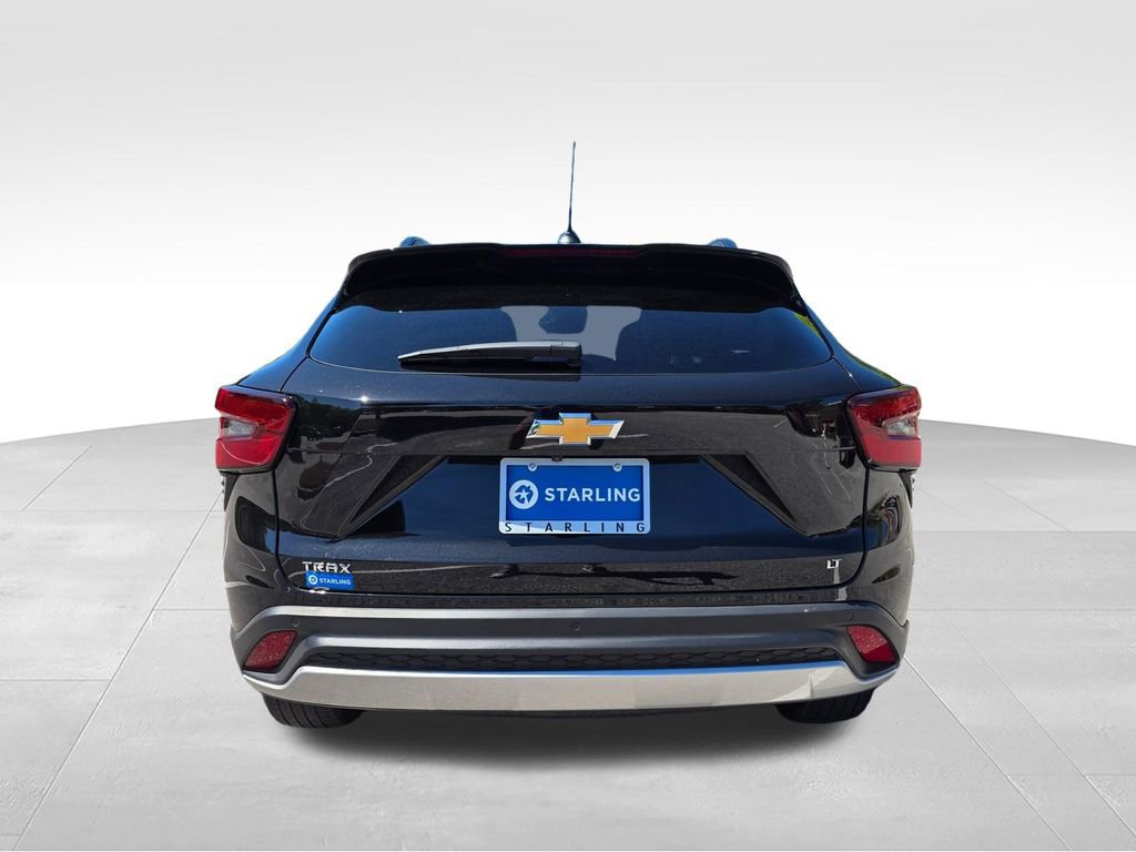 Used 2025 Chevrolet Trax LT w/ Driver Confidence Package FWD image 8