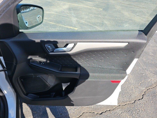 Used 2020 Ford Escape SE Sport image 15