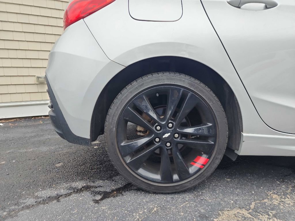 Used 2017 Chevrolet Cruze LT w/ Convenience Package image 9