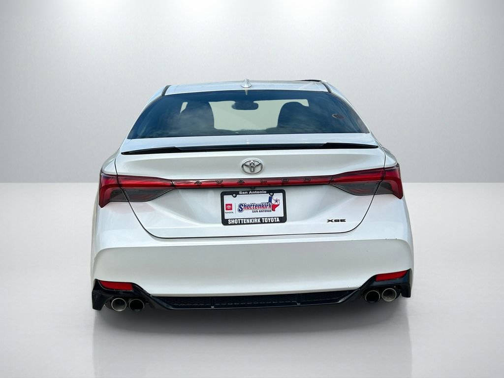 Used 2019 Toyota Avalon XSE image 6