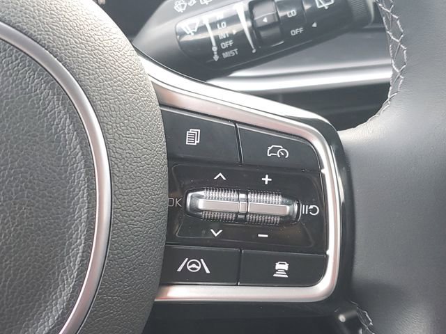 Certified 2025 Kia Sorento S image 22