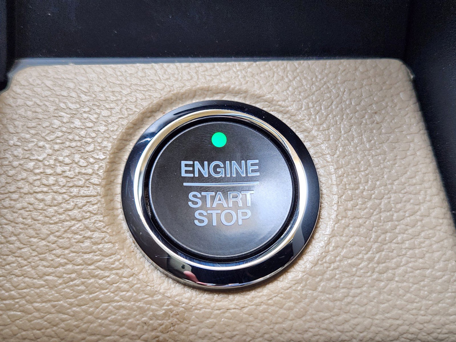 Used 2020 Ford F150 Lariat RWD image 17