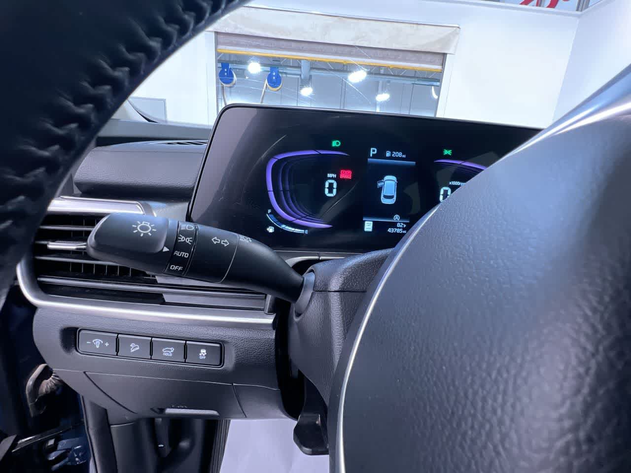 Used 2025 Kia Telluride S AWD/4WD image 18