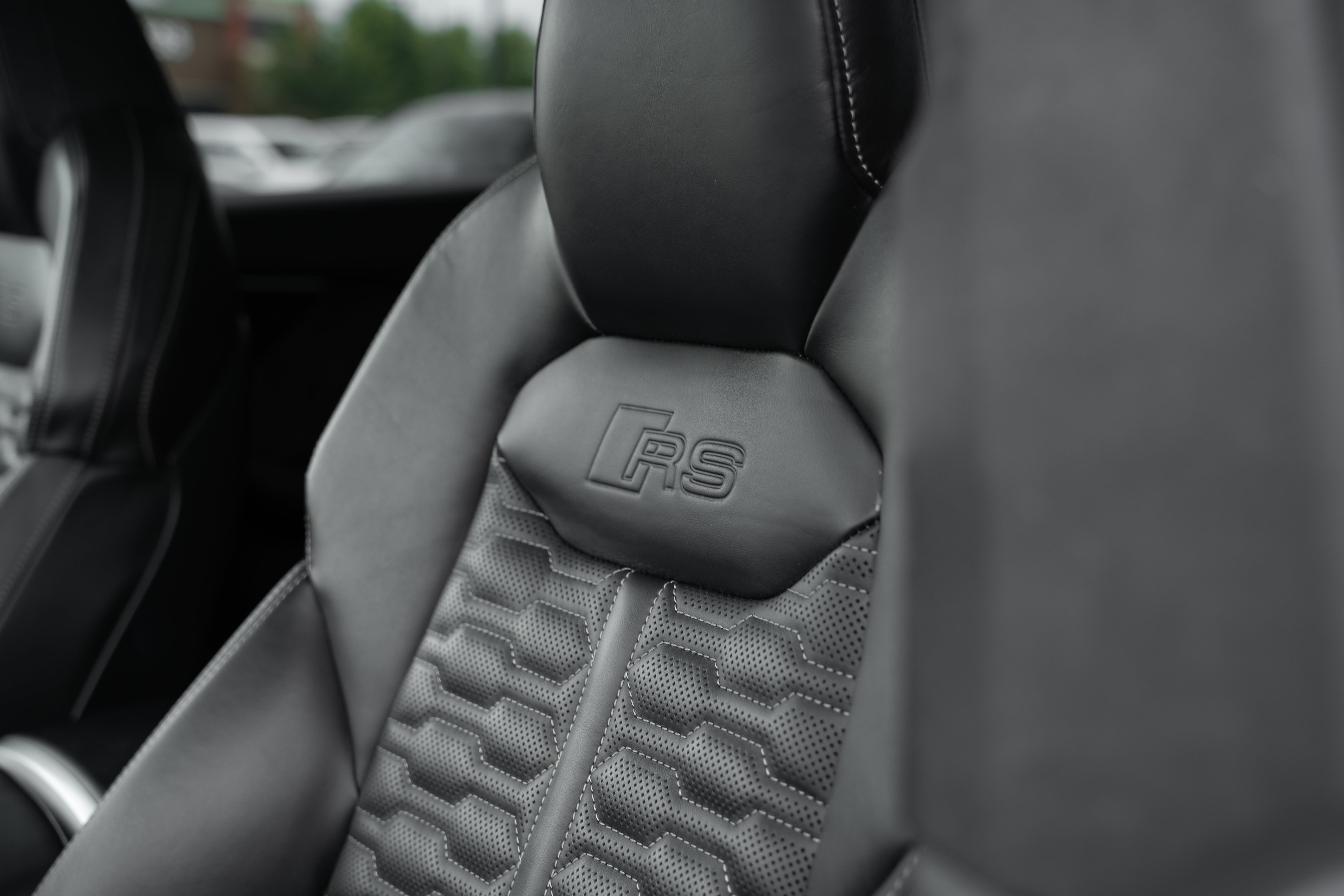 Certified 2024 Audi RS Q8 w/ Black Optic Package AWD/4WD image 27