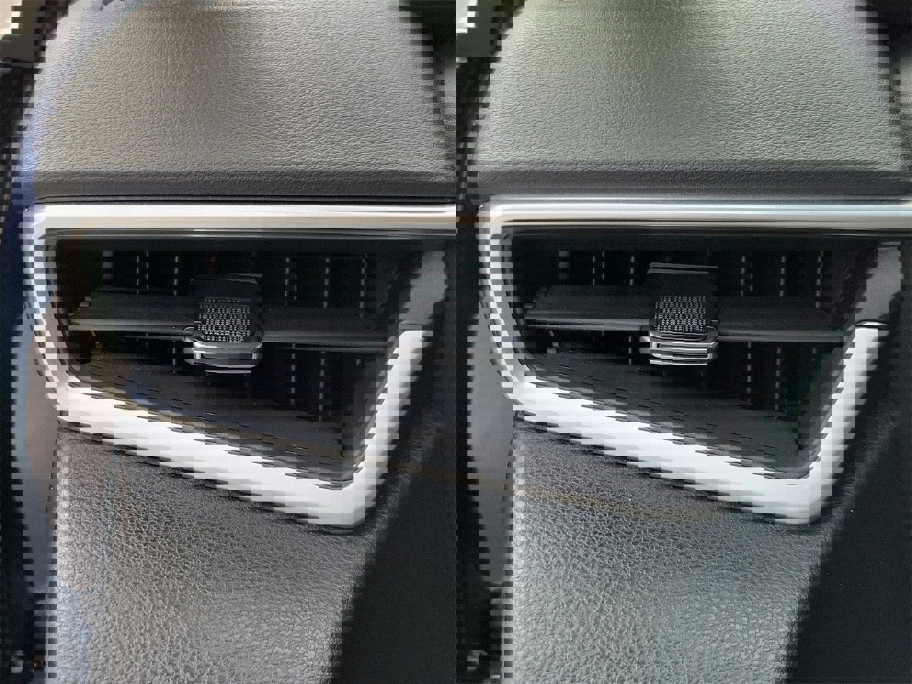 Used 2022 Toyota Corolla SE image 30