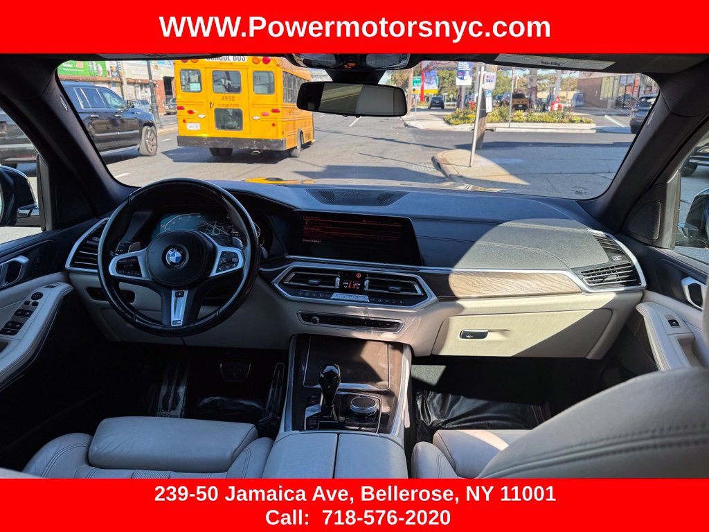 Used 2022 BMW X5 xDrive40i w/ M Sport Package AWD/4WD image 32