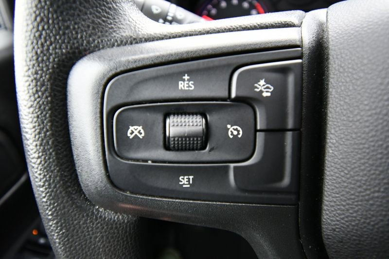 Used 2025 Chevrolet Silverado 1500 Custom w/ LPO, Dark Essentials Package AWD/4WD image 22