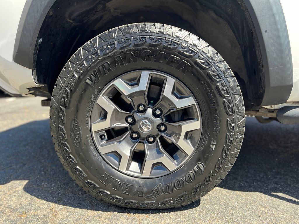 Certified 2021 Toyota Tacoma TRD Off-Road w/ TRD Premium Off Road Package AWD/4WD image 9
