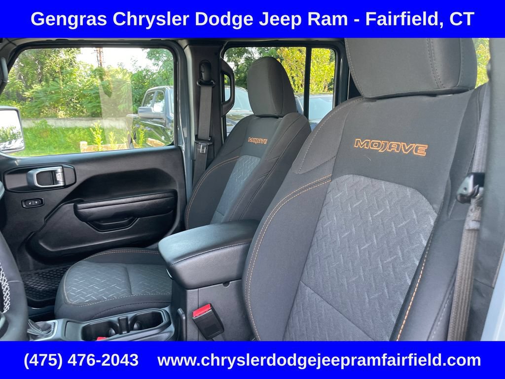 Certified 2025 Jeep Gladiator Mojave w/ Safety Group AWD/4WD image 40