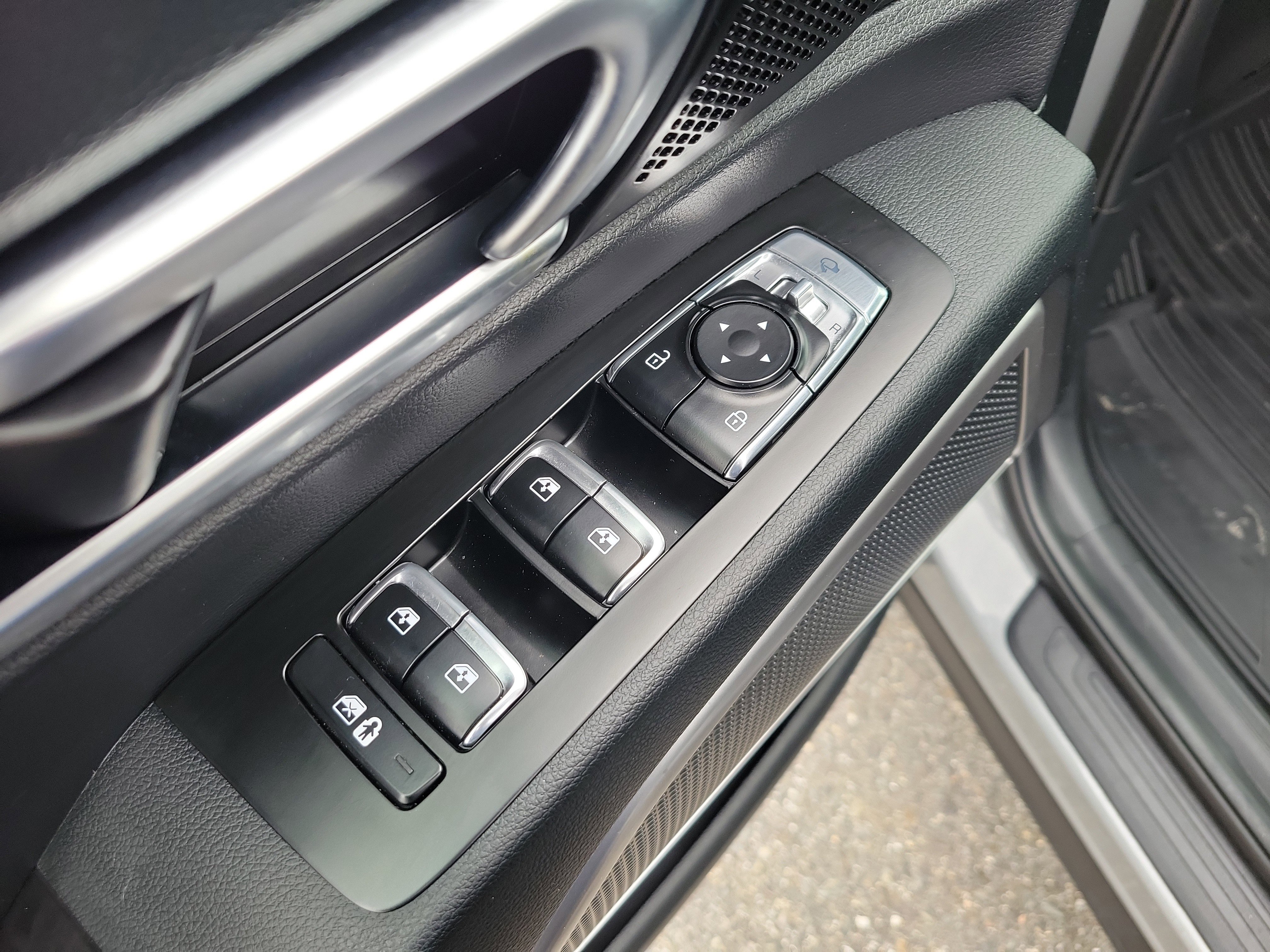 Used 2025 Kia Telluride EX X-Line image 21